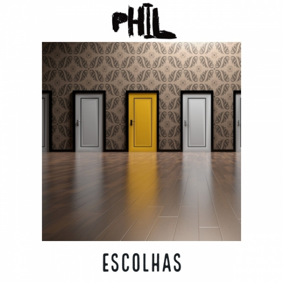 Compositor, vocalista e guitarrista de mão cheia, Phil Machado começou a tocar no Detonautas Roque Clube como guitarrista em 2006 e desde então tem tocado com a banda nos palcos mais importantes do país, como o (3).png